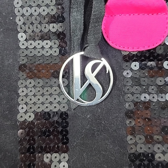 Victoria's Secret Travel Bag Black/Pink - Picture 11 of 11